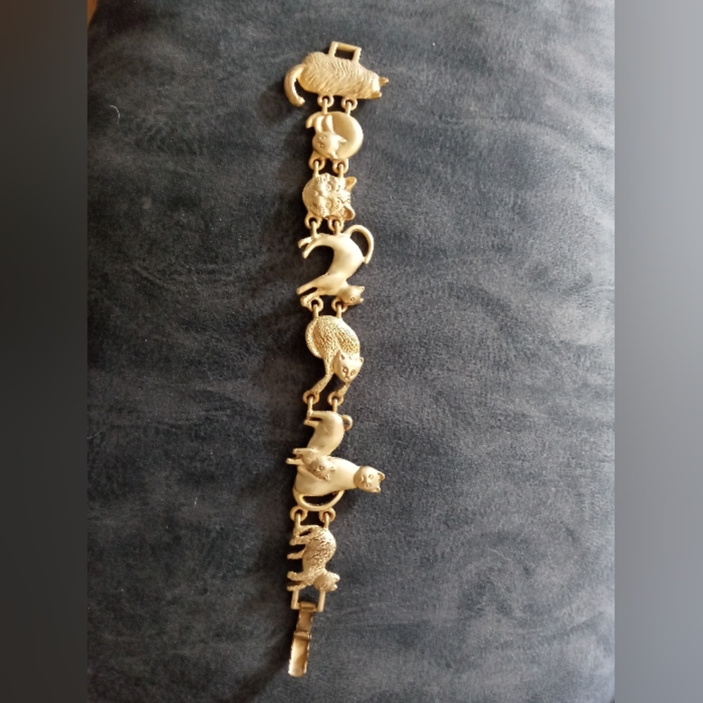 Vintage cat bracelet